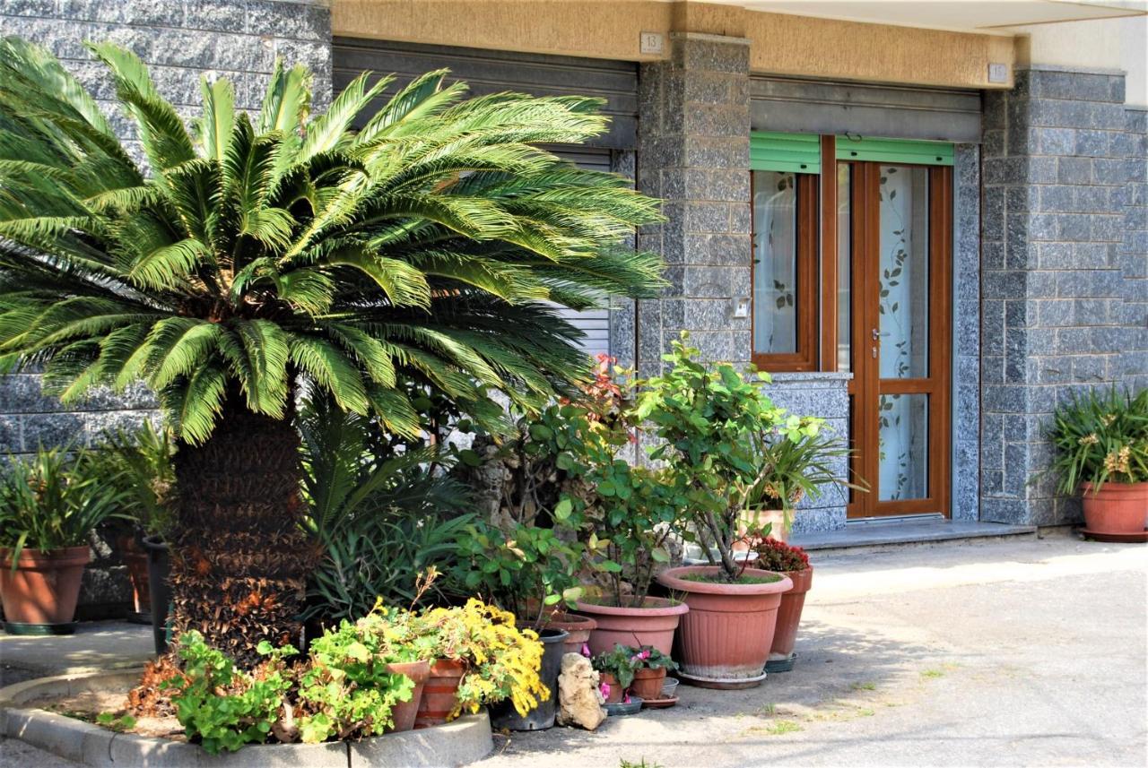 Apartamento Casa Rita Pietra Ligure Exterior foto